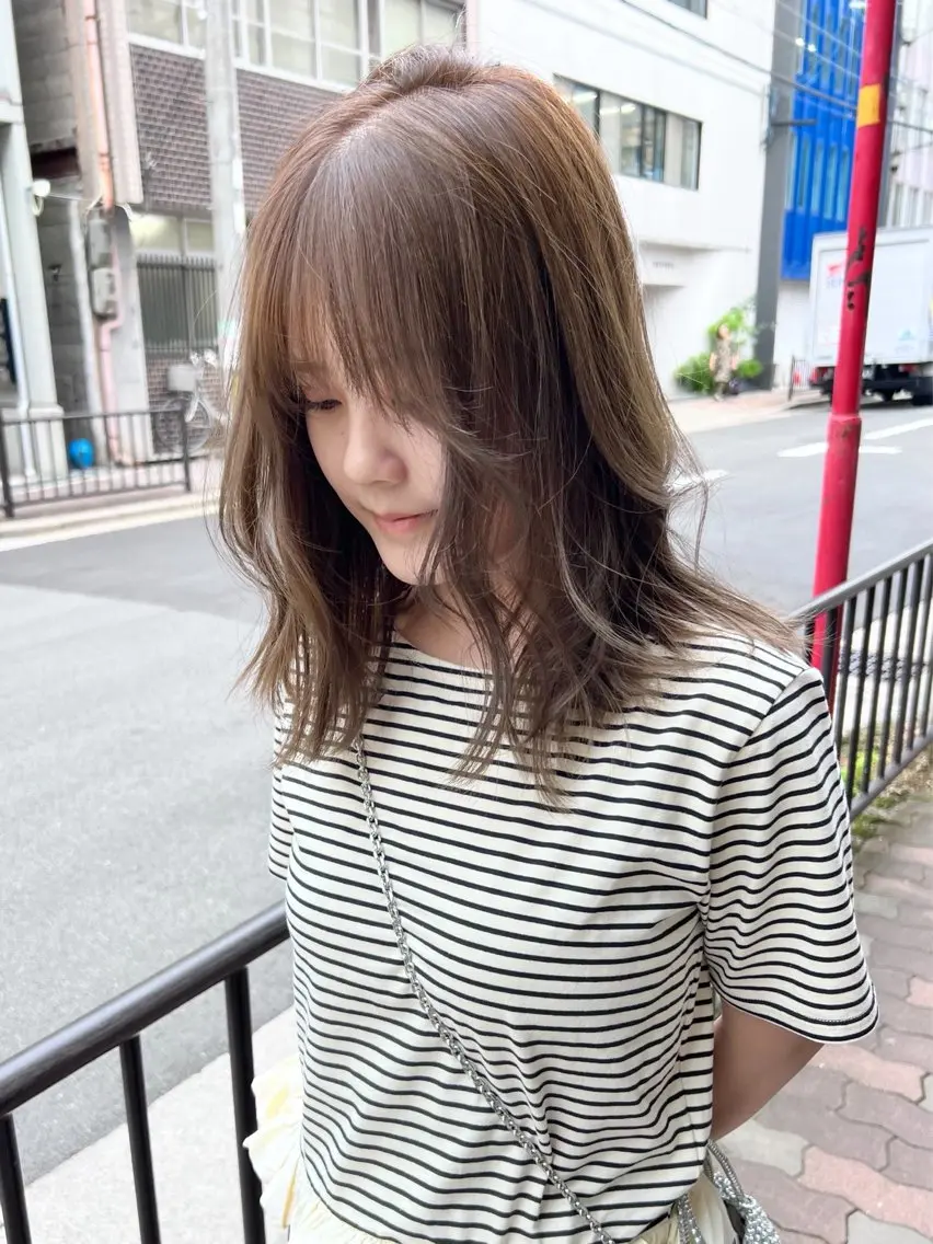 ミディアム カラー カット ヘアカラー トリートメント 樫原裕二/レイヤー カット/透明感カラーのヘアスタイル