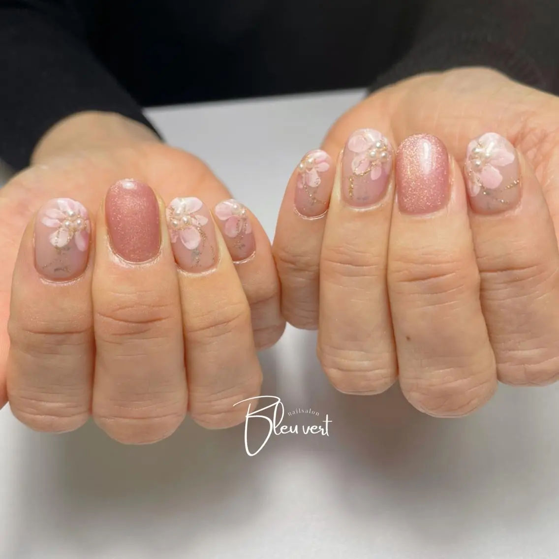 ネイル フラワーネイル マグネットネイル Nailsalon Bleu vertのネイルデザイン