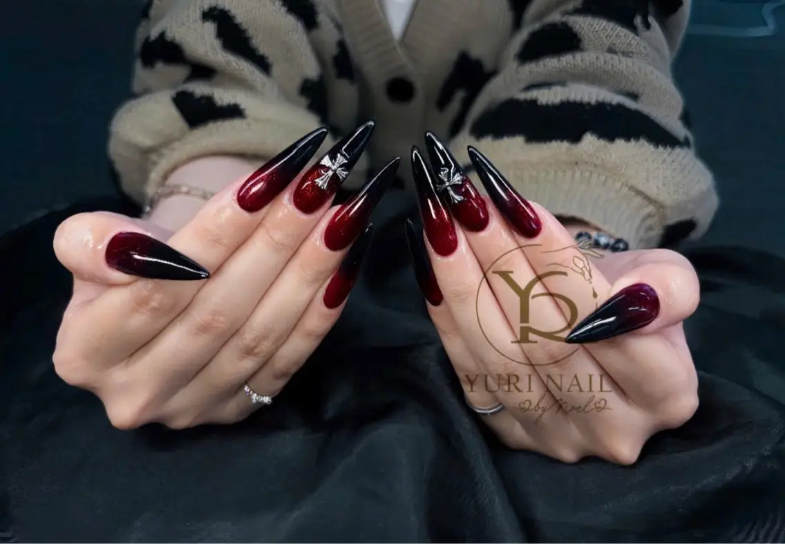 ネイル チークネイル フットネイル グラデーション 韓国ネイル 持ち込み ハンドネイル フットネイル ハンドケア YURI Nail NARITAのネイルデザイン