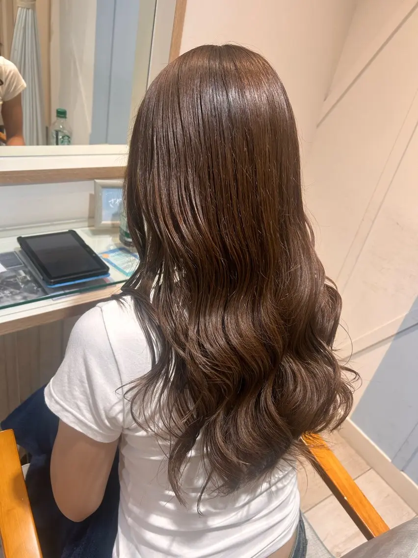 ロング カラー ブラウンカラー カット ヘアカラー トリートメント 大川 夏実のヘアスタイル