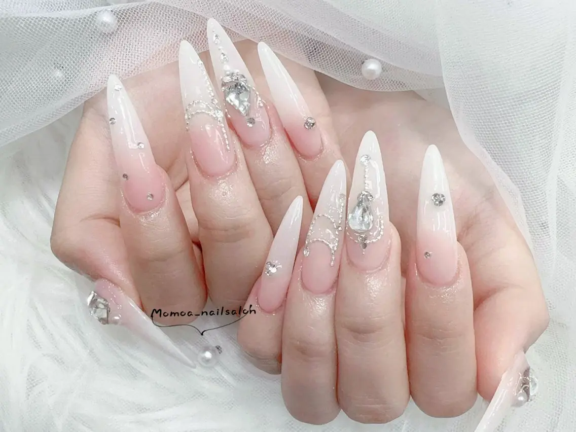 ネイル ハロウィン キラキラネイル 韓国ネイル スカルプネイル ハンドネイル MoMoA Nail ネイル長さ出し専門店のネイルデザイン