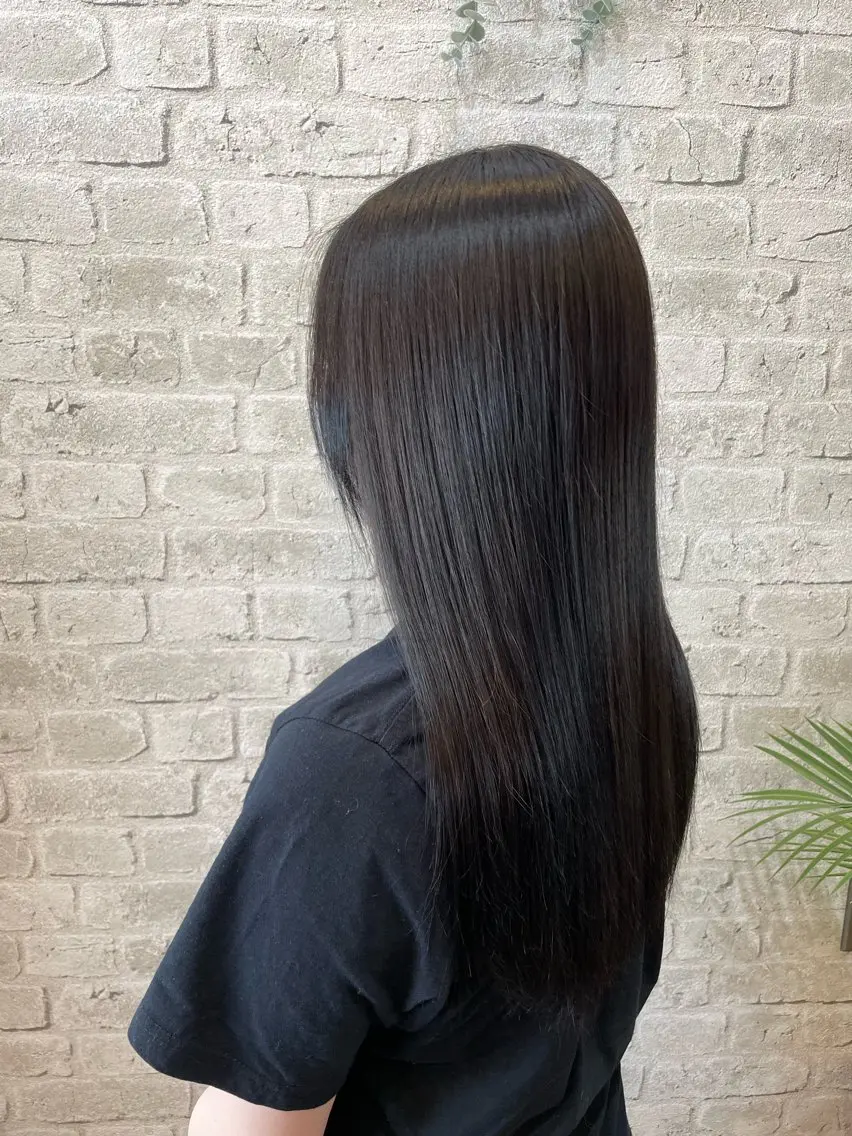 カラー 黒髪 アトレル Ihoのヘアスタイル