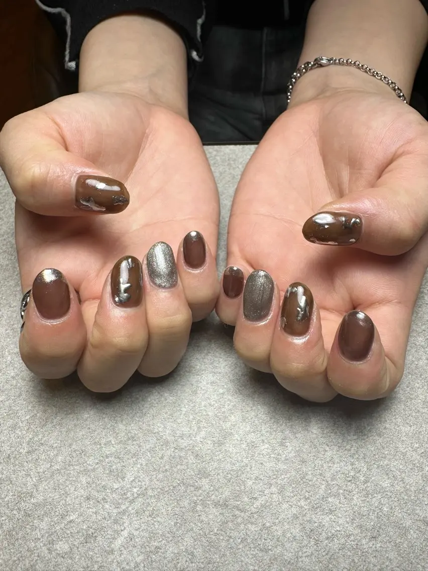 ネイル アニマル柄 シルバー nailroom Anmie.のネイルデザイン