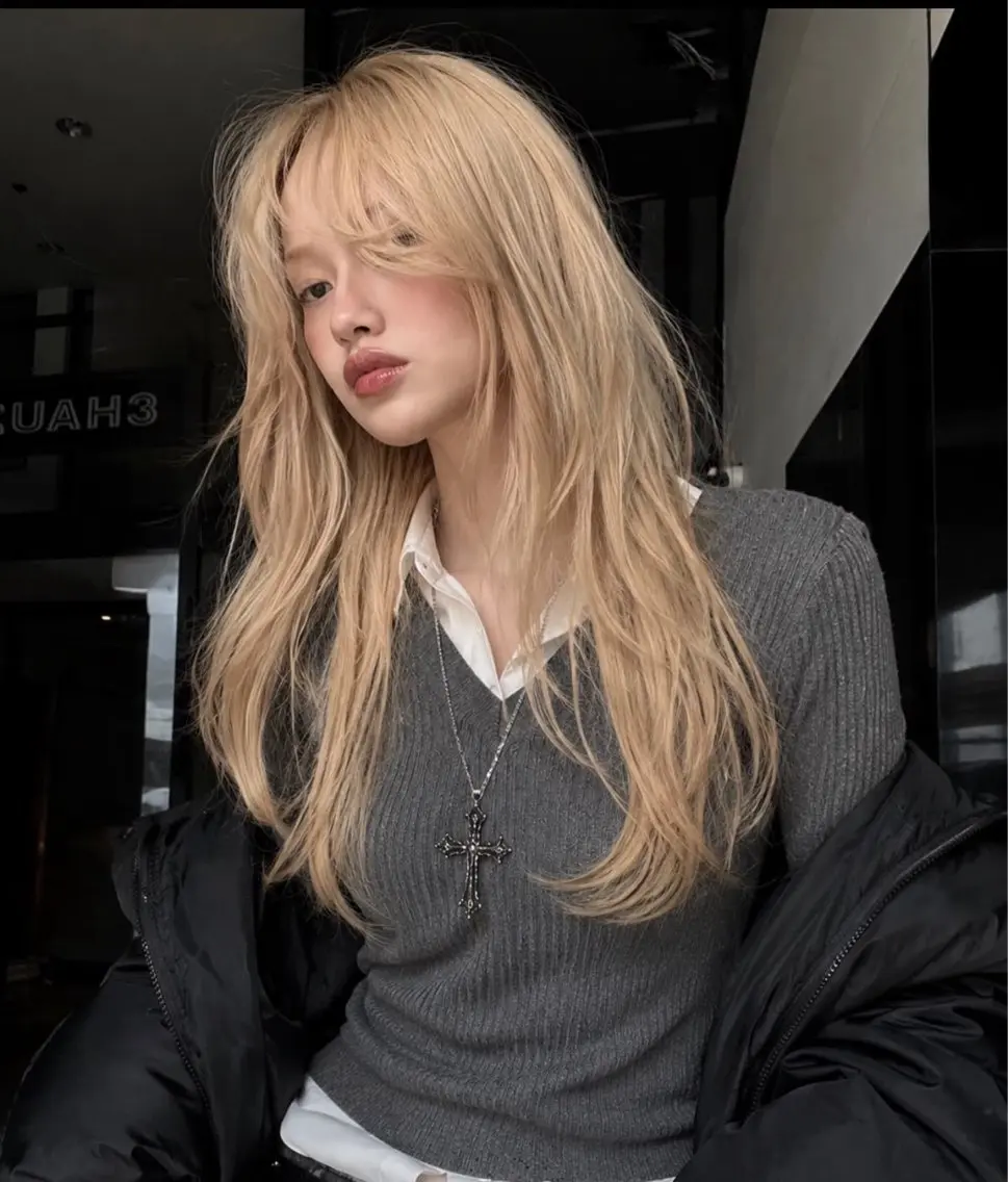 【❤️🔥艶感up❤️🔥】ブリーチリタッチオンカラー+3stepトリートメント💫の写真