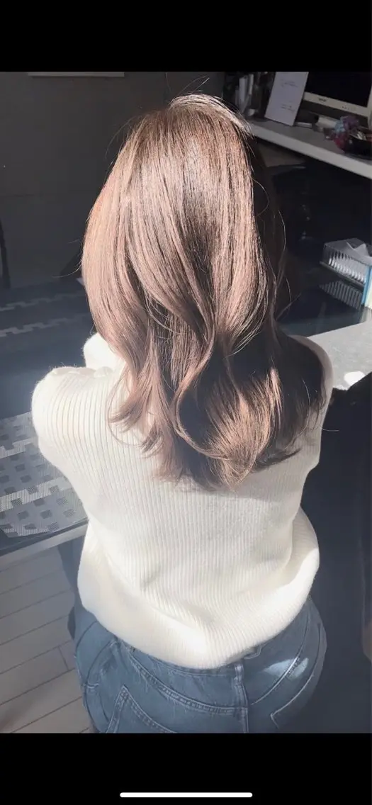 セミロング 赤み消し透明感カラー 似合わせ前髪柴田礼空のヘアスタイル