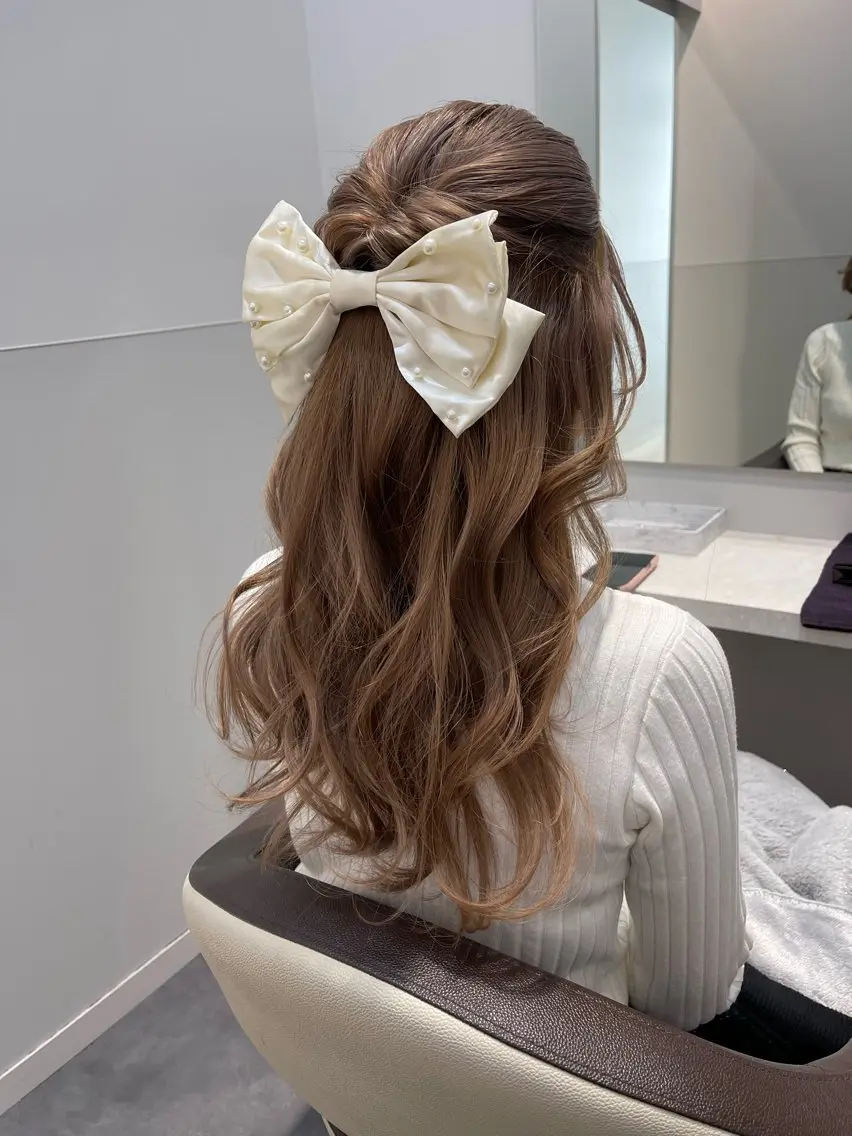 【ヘアアレンジ】アイドル風ヘアアレンジ【編み込み】【ハーフツイン】【顔まわりカット】【前髪カット】の写真
