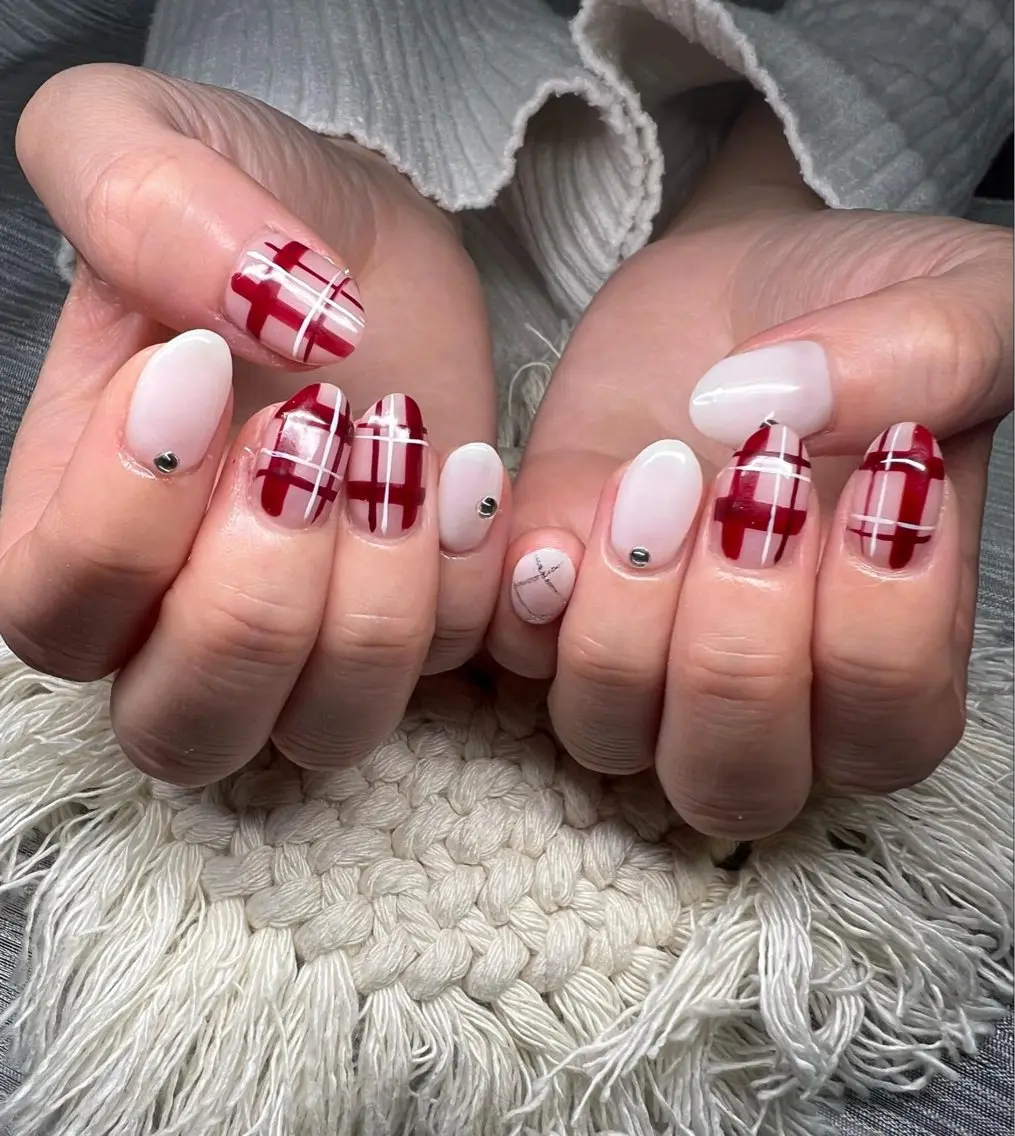 ネイル オーロラネイル チークネイル 長さ出し フットネイル フレンチネイル Lee Nails チップ長さだし専門店のネイルデザイン