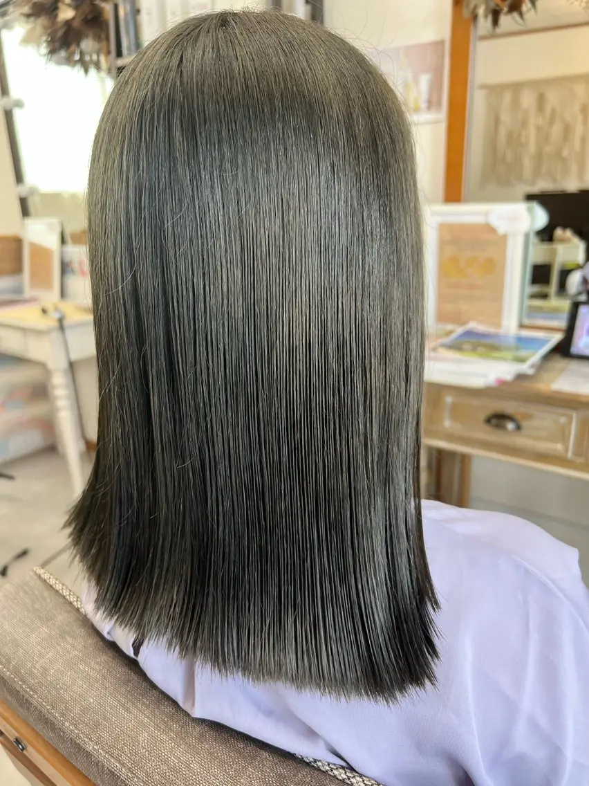 ロング カラー グレージュ オリーブグレージュ オリーブグレー hair works raptureのヘアスタイル