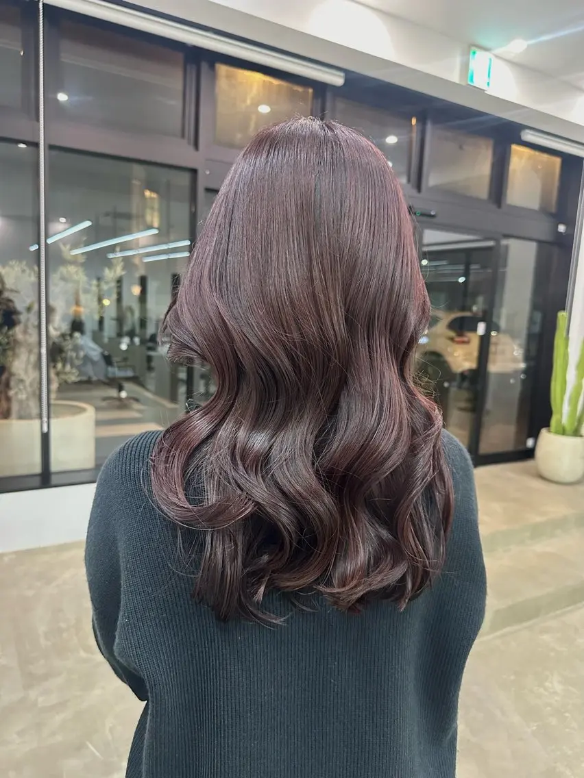 ロング YOSHINO AIKOのヘアスタイル