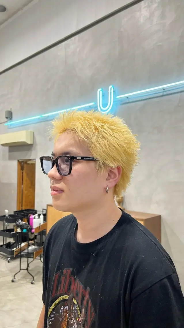ショート カラー メンズ メンズブリーチ メンズハイトーン スパイキーショート ブリーチ 抜きっぱなしブロンド U ひじりのヘアスタイル