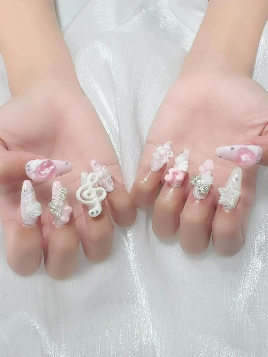 ネイル フレンチネイル グラデーション 韓国ネイル マグネットネイル ミラーネイル ハンドネイル Squen Nail shinjukuのネイルデザイン