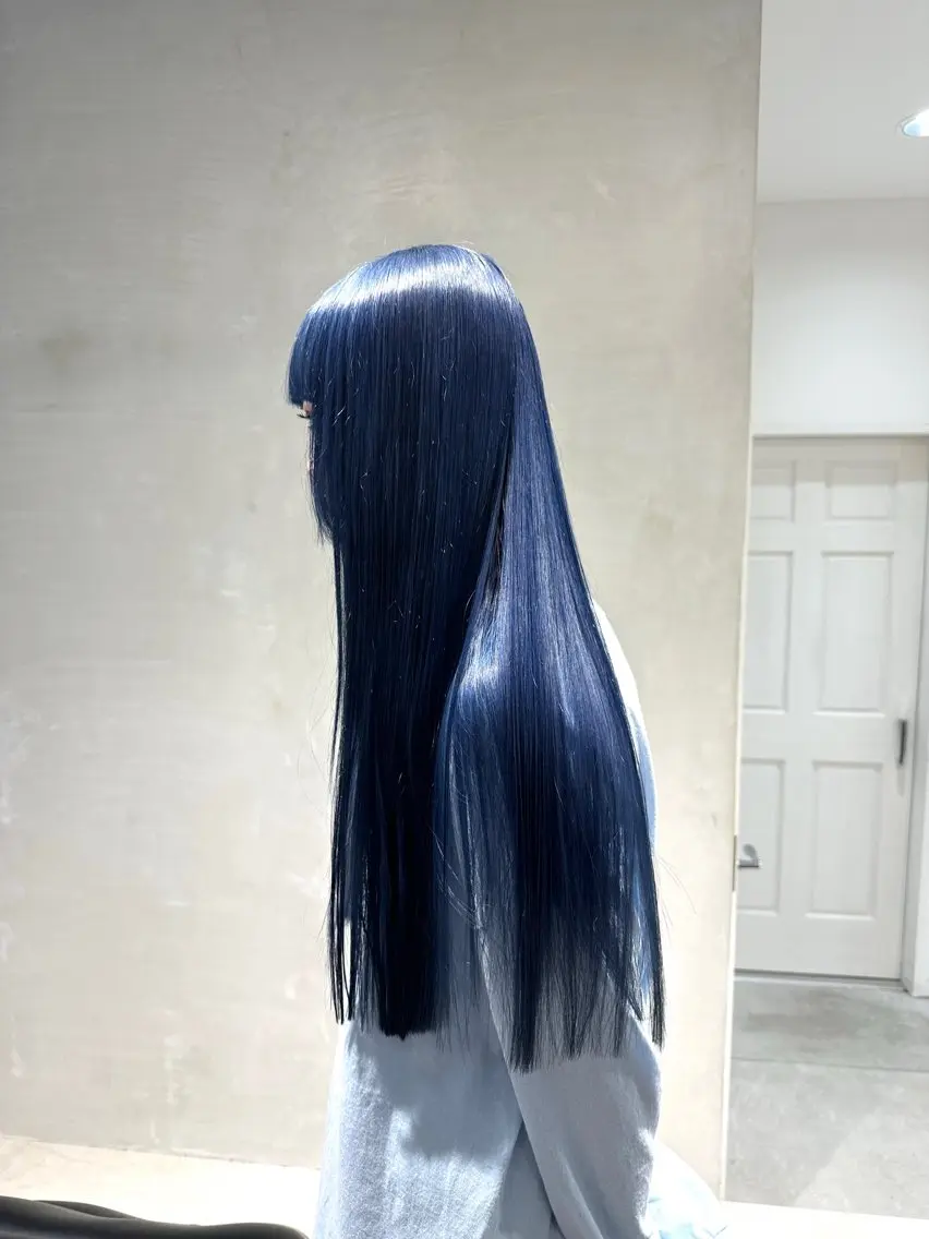 カラー ブルーカラー 漆崎 相美のヘアスタイル