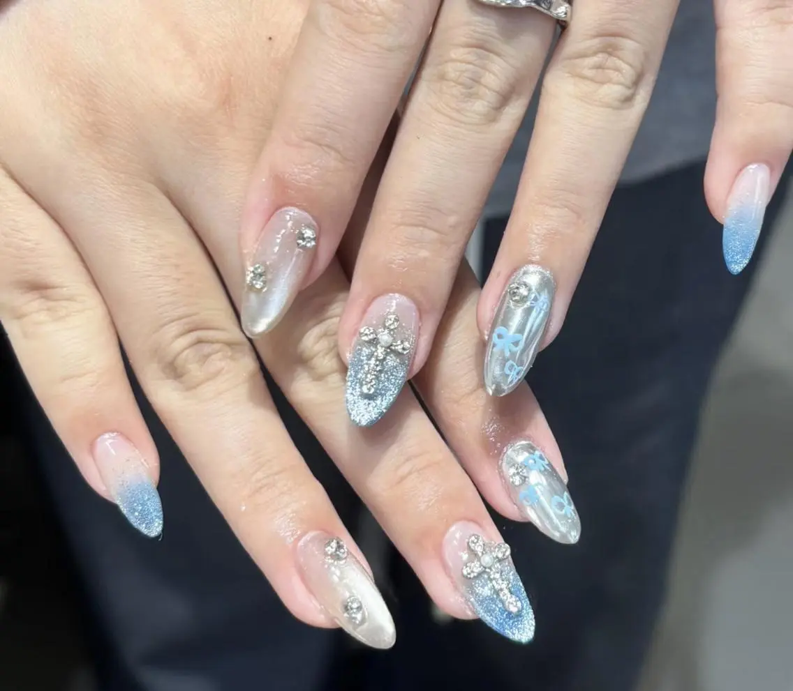 ネイル ハンドネイル 🎀 Ayaka_nailのネイルデザイン