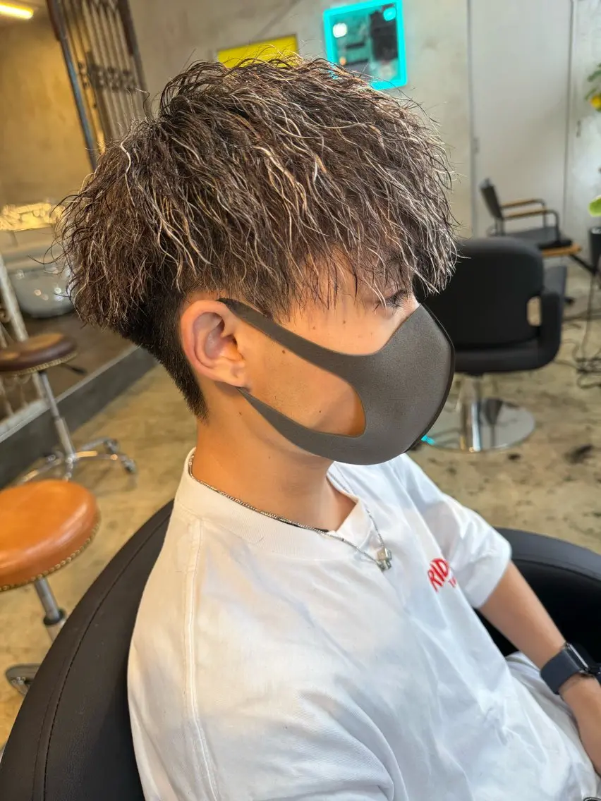 カット+ハイライトカラー+パーマの写真