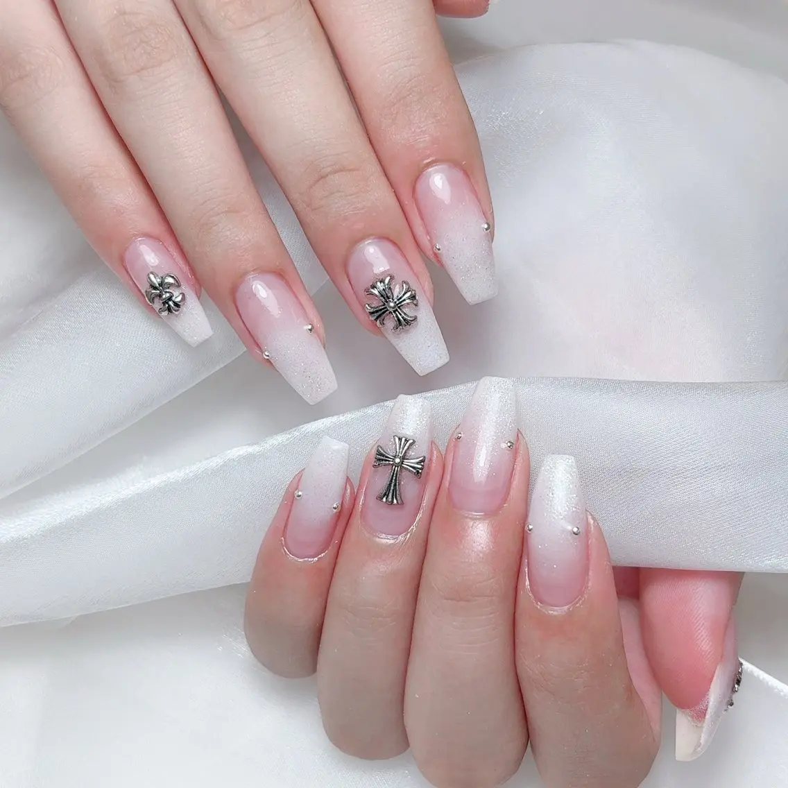 ネイル 🎀M nails✨ ビューティーのネイルデザイン