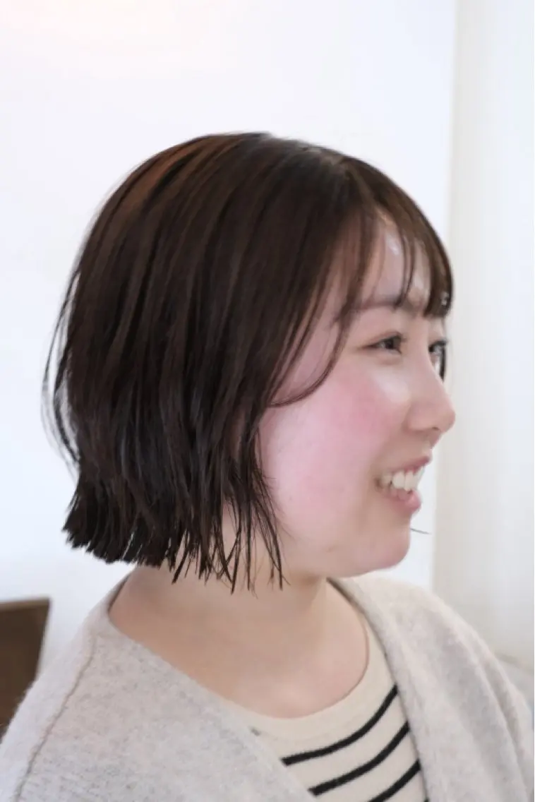 ショート 顔周りカット レイヤーカット 岩村 夏姫のヘアスタイル