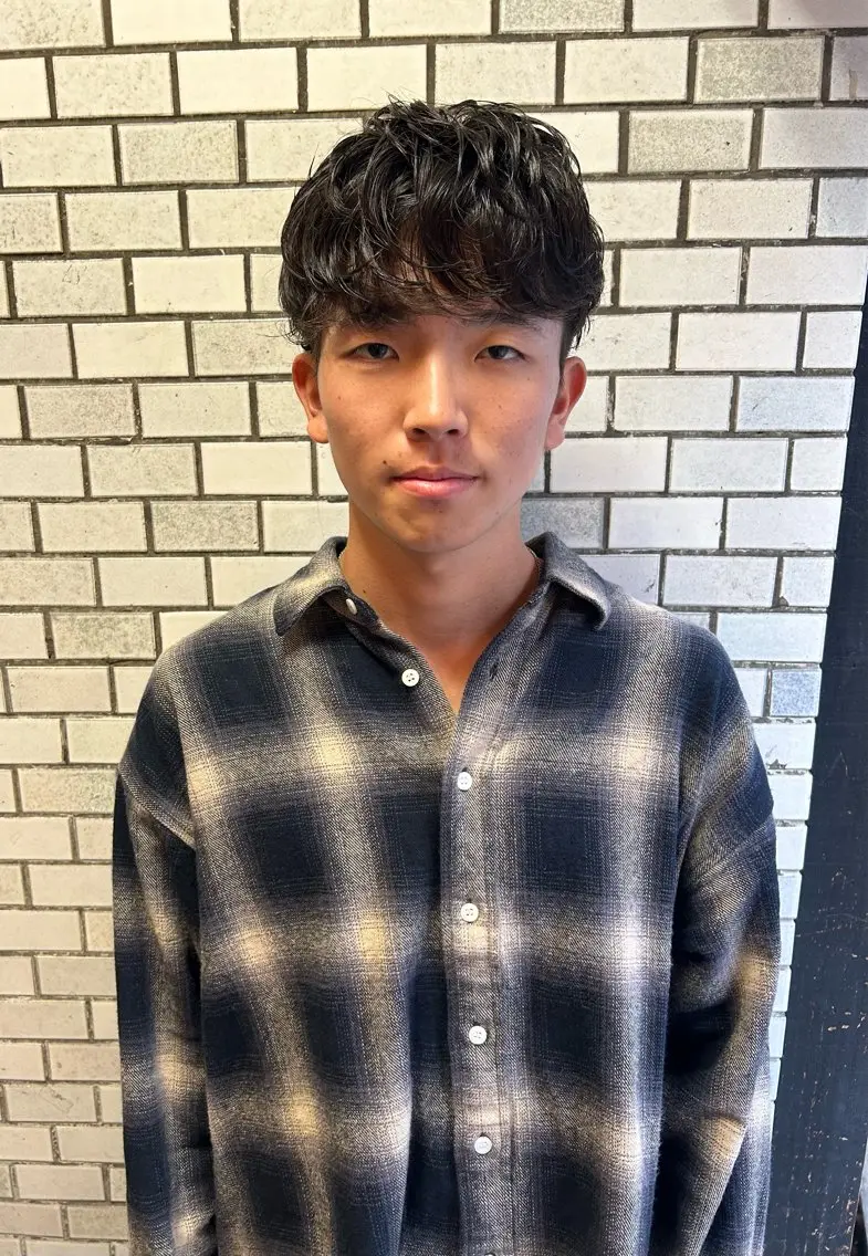 ショート メンズ メンズブリーチ メンズハイライト メンズインナーカラー メンズパーマ プードルパーマ カット 💈メンズ短髪特化 ✂︎伊藤大輝💈のヘアスタイル
