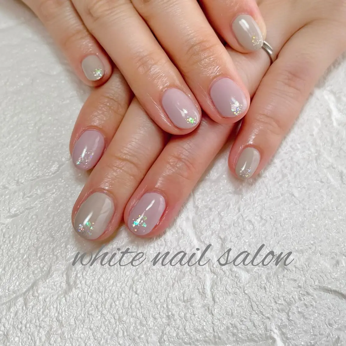 ネイル フットネイル ジェルネイル ハードジェル ホログラムネイル ラメ(グリッター) white nail salonのネイルデザイン