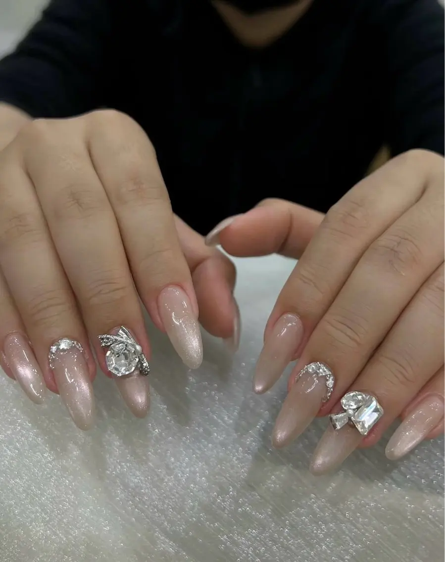ネイル アートネイル オーロラネイル ブルー チークネイル フットネイル ハンドネイル NAILS168 新大久保店のネイルデザイン