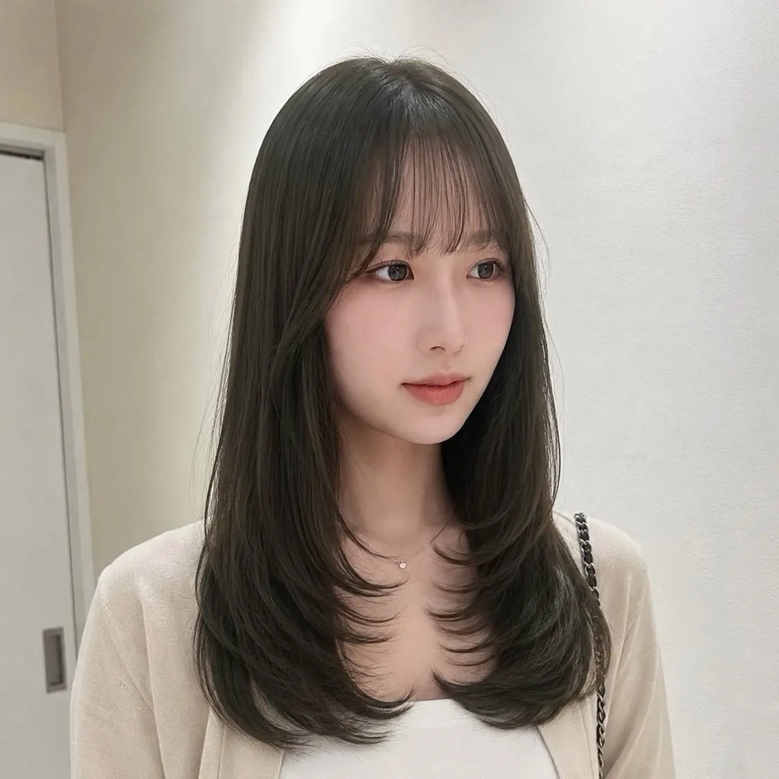 ロング くびれヘア レイヤーカット ローレイヤー カット ヘアカラー トリートメント レイヤーカット/ 髪質改善/toa🕊のヘアスタイル