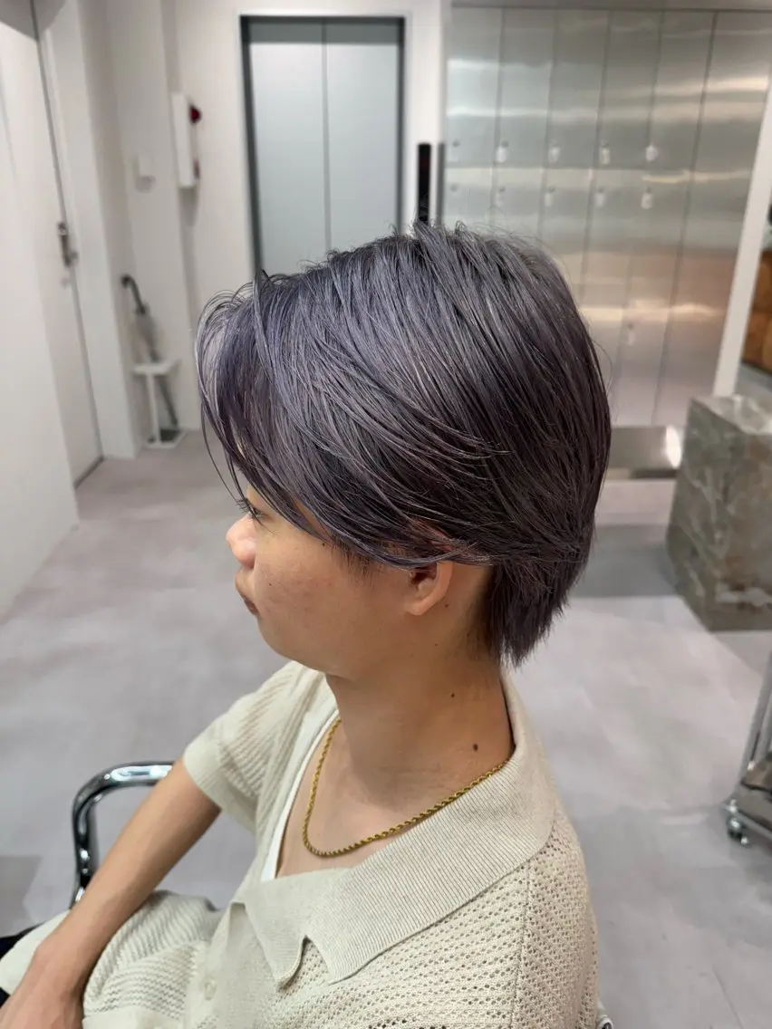 カラー シルバー ヘアカラー トリートメント ブリーチ/パーマ特化 片平和寿のヘアスタイル
