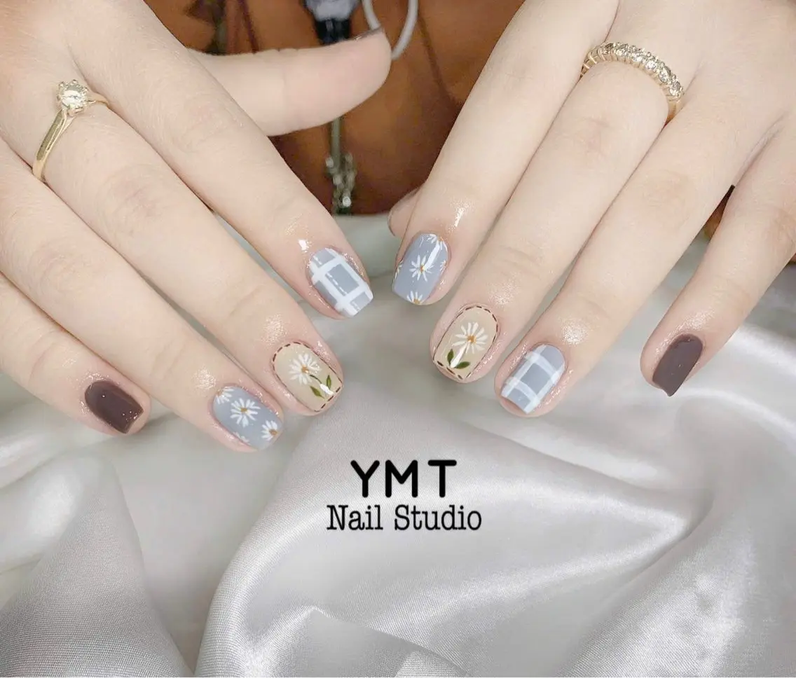 ネイル 長さ出し フットネイル ジェルネイル 韓国ネイル マグネットネイル ハンドネイル YMT NailStudioのネイルデザイン