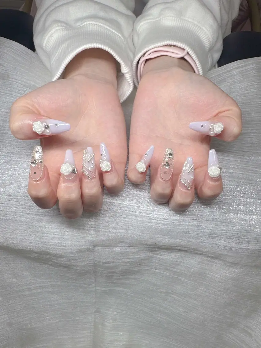 ネイル 長さ出し グラデーション 卒業式 キラキラネイル マグネットネイル Lee Nailsのネイルデザイン