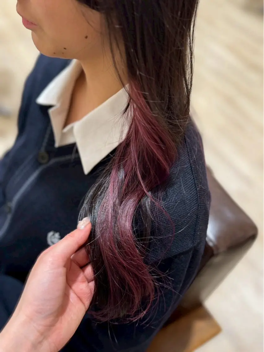 セミロング ヘアカラー 三輪 あおいのヘアスタイル