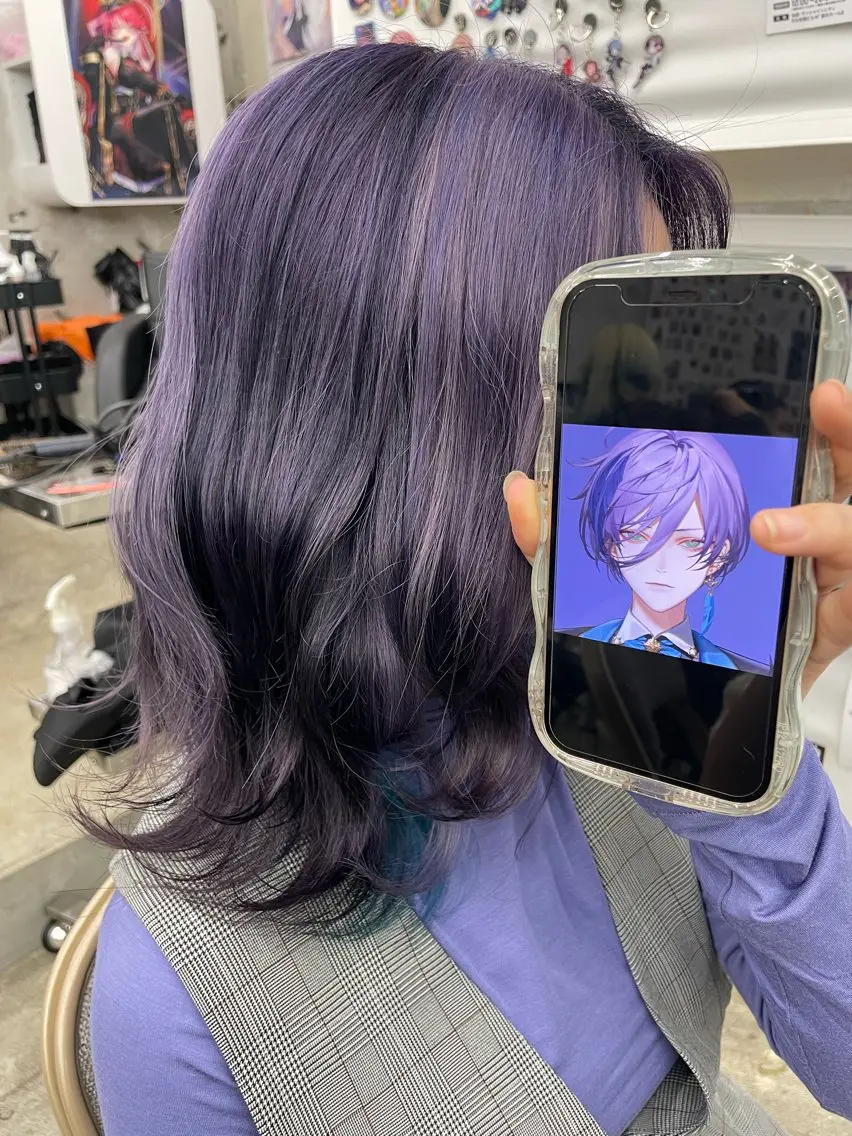 ミディアム カラー ラベンダーカラー パープルカラー ヘアカラー トリートメント インナーカラー 推し ブリーチ 髪質改善のヘアスタイル