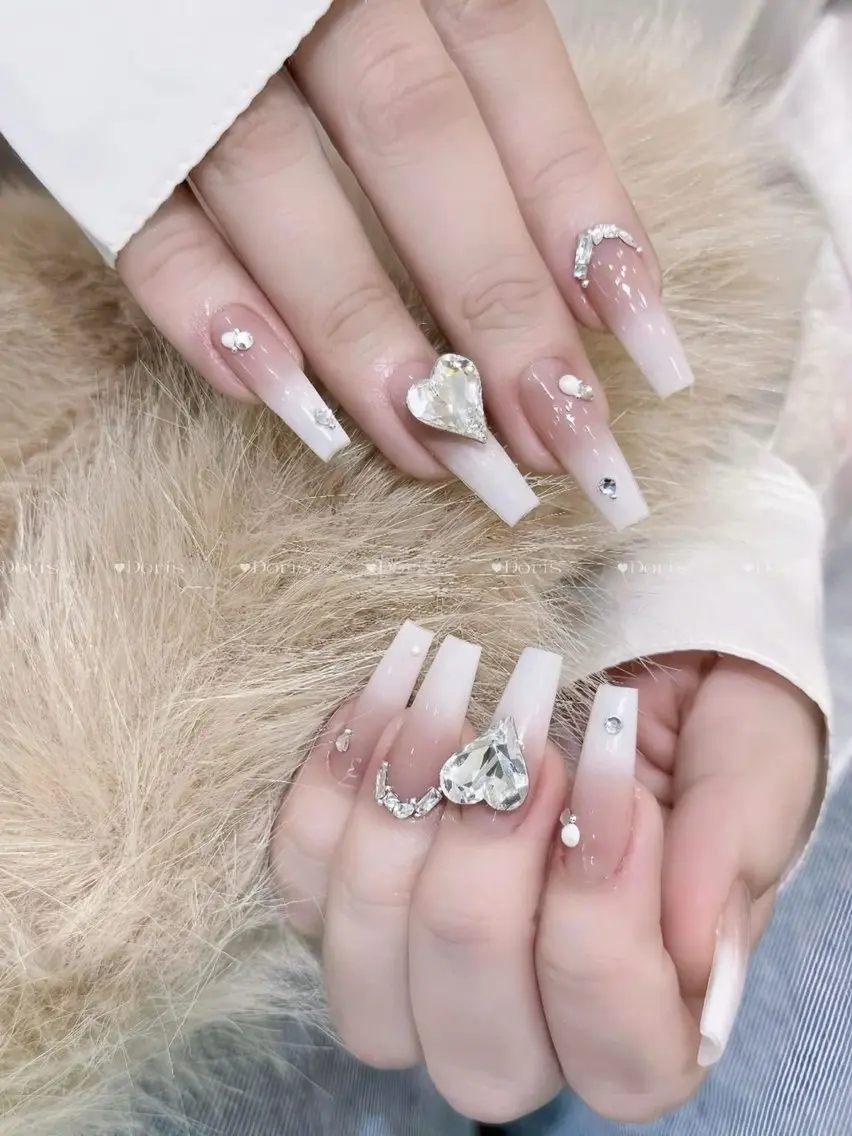 ネイル 韓国ネイル マグネットネイル 持ち込み ハンドネイル Dyo Nail_Royalのネイルデザイン