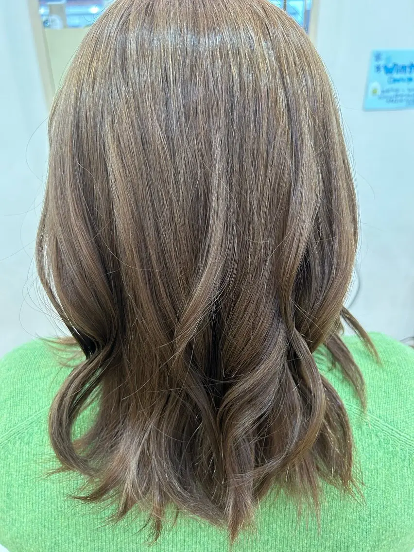 ミディアム カラー アッシュ ベージュカラー 田村 美沙子のヘアスタイル
