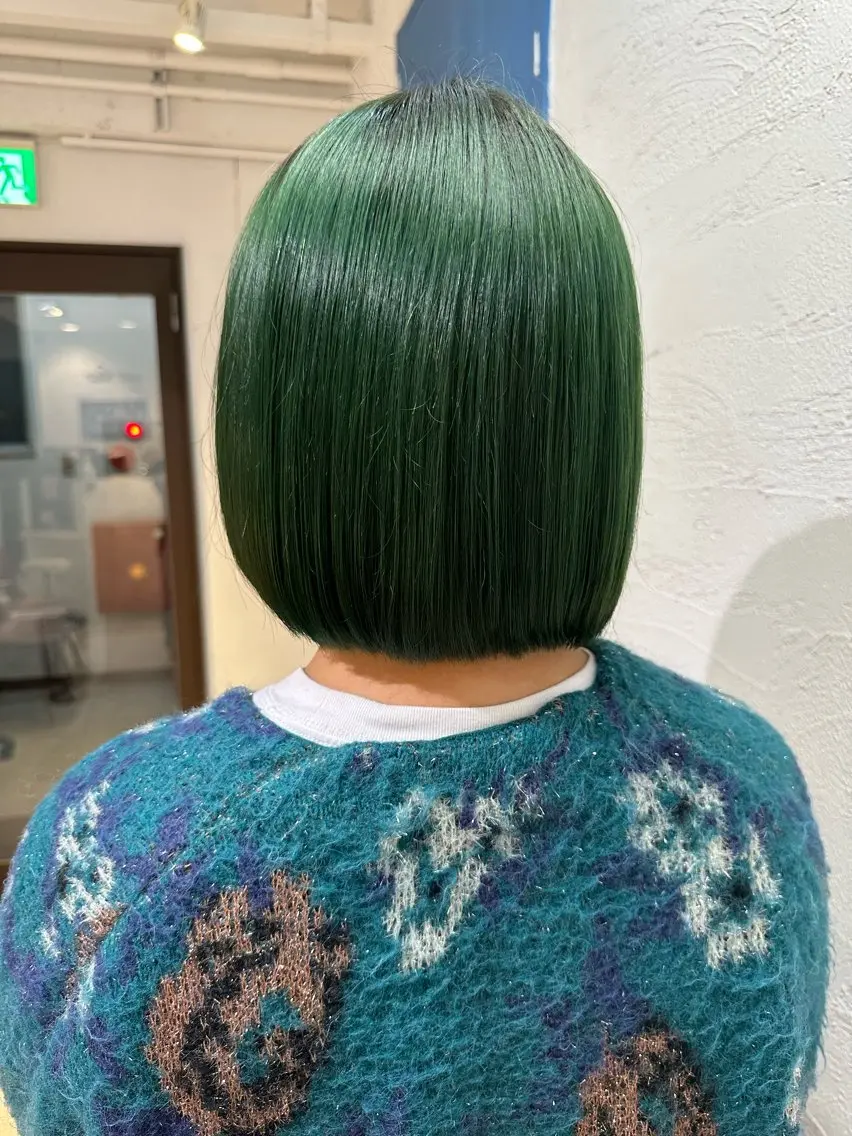 ミディアム カット ブリーチカラーボブ sayo🧸🤎のヘアスタイル
