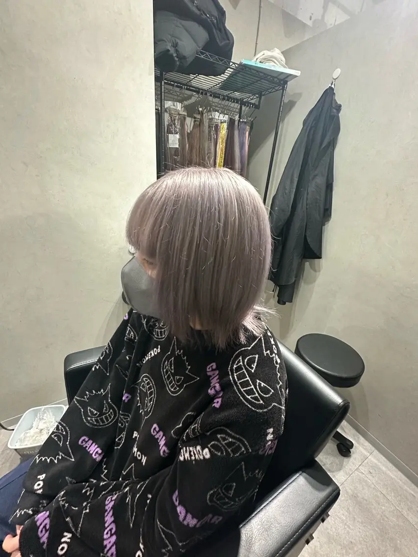 セミロング 奥本 侑 髪質改善、ツヤ髪のヘアスタイル
