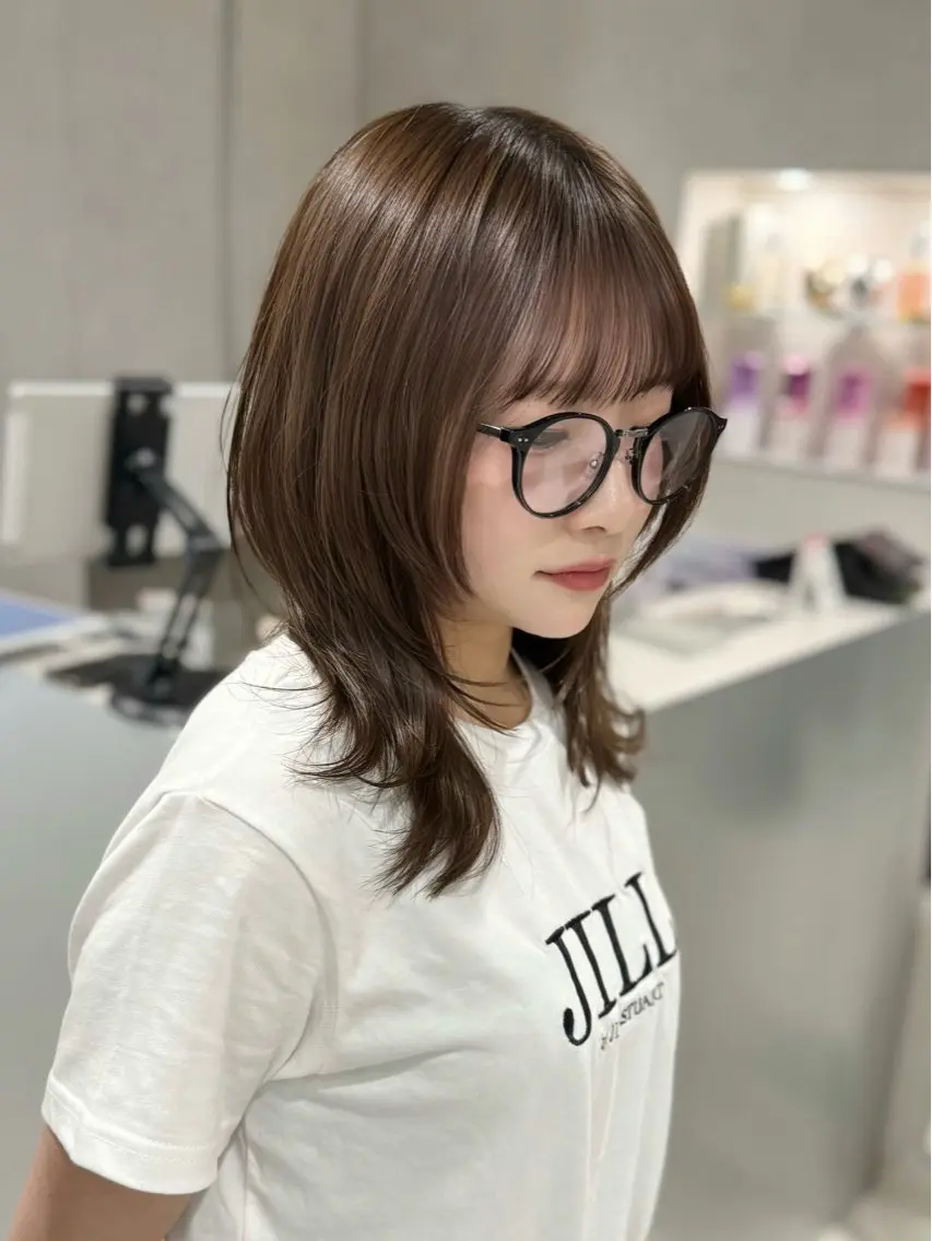 ミディアム カラー カット ヘアカラー トリートメント 韓国風ハッシュカット 似合わせレイヤー池袋のヘアスタイル