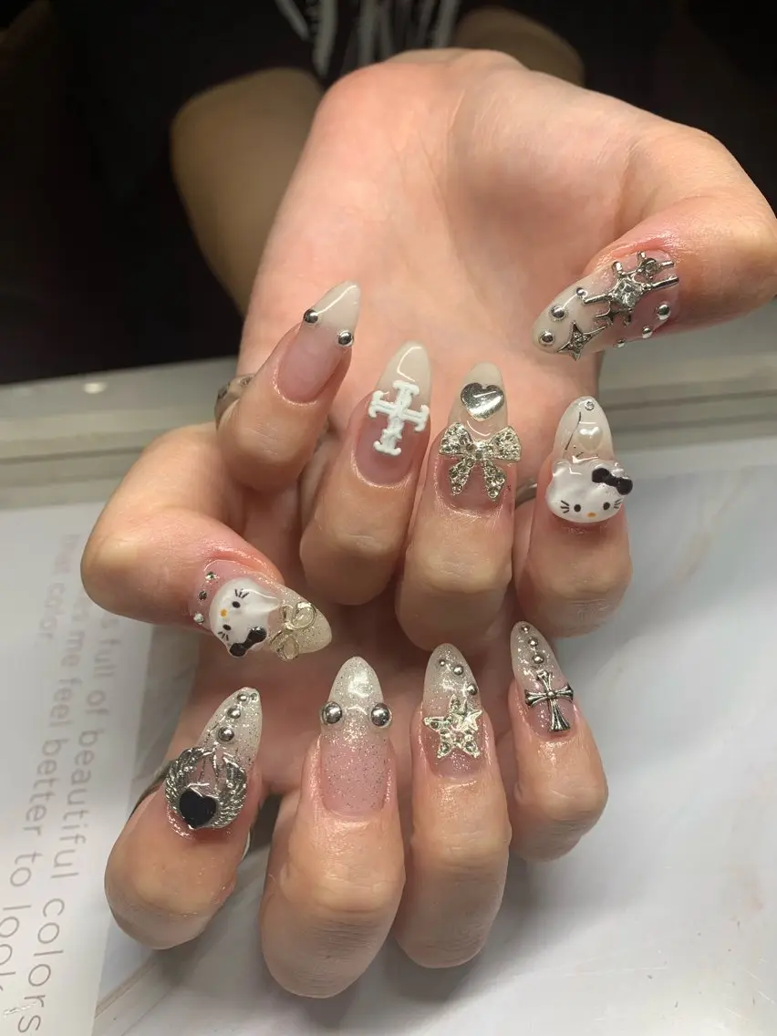 ネイル フレンチネイル ジェルネイル 韓国ネイル マグネットネイル マグネットフレンチ akina nailsのネイルデザイン