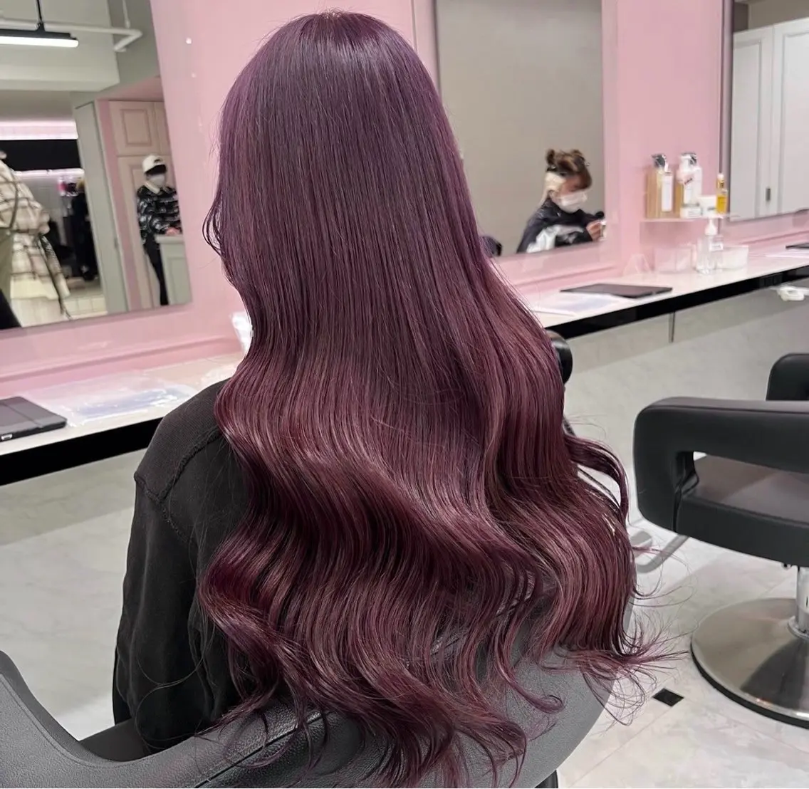 セミロング カラー ヘアアレンジ ボルドーカラー レッドカラー 🫧モテる💗ダメー ジレスハイトーン🫧のヘアスタイル