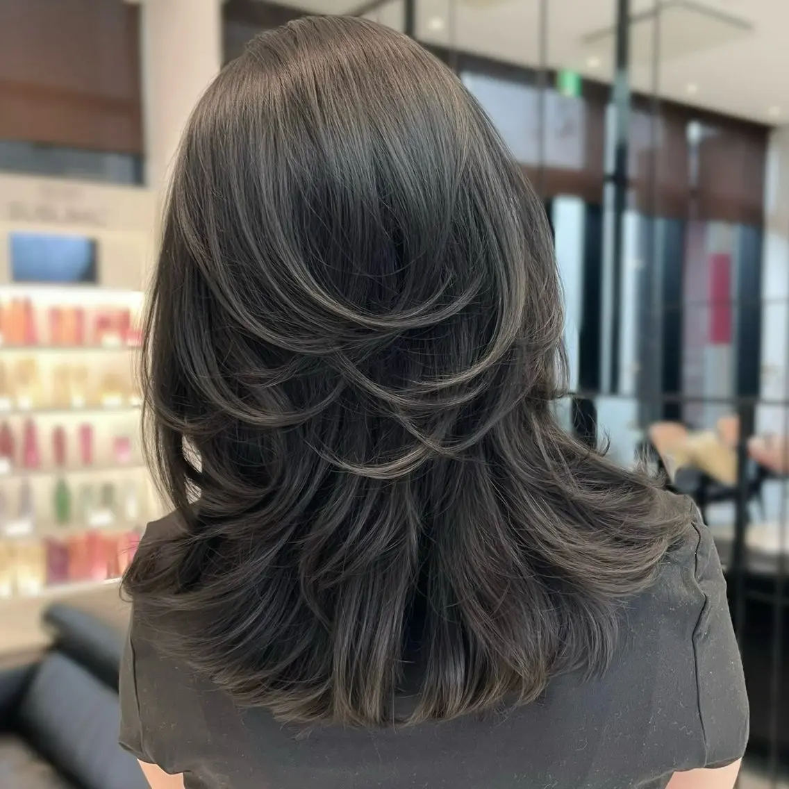 ミディアム レイヤーカット カット 【韓国❤️海外ヘア】 AYAKAのヘアスタイル