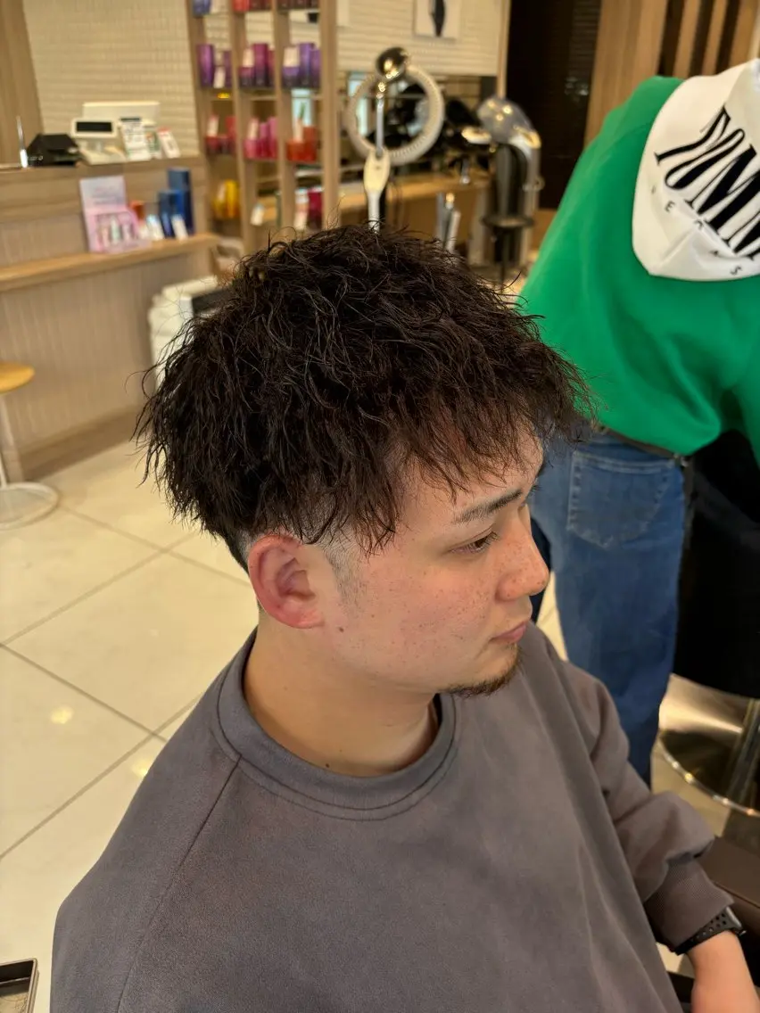 パーマ メンズ メンズパーマ ツイストスパイラルパーマ スパイラルパーマ カルマ・ニュアンス/ 縮毛/レイヤーaoiのヘアスタイル