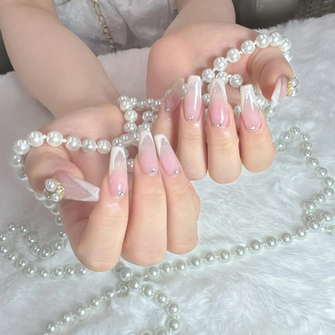ネイル アートネイル フラッシュネイル フレンチネイル ジェルネイル ガラスフレンチ M2 BEAUTY アユミのネイルデザイン
