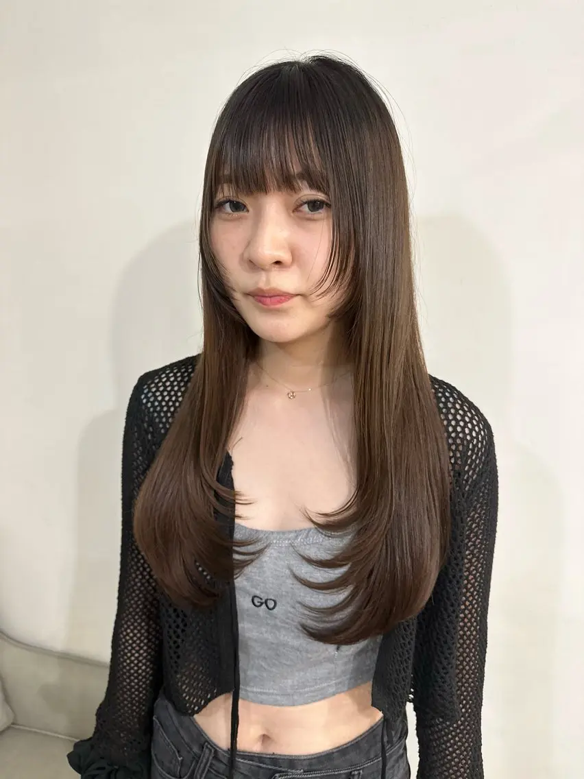 ロング Rinka/レイヤー /透明感カラーのヘアスタイル