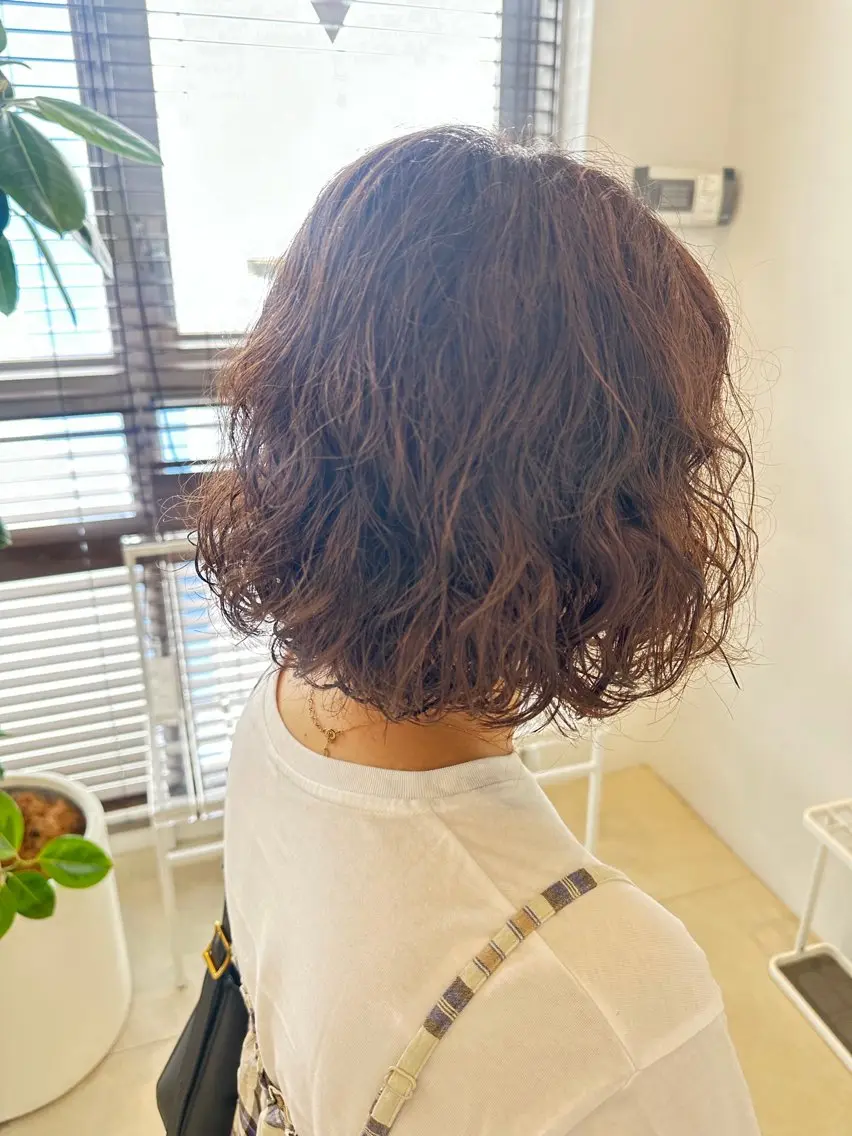 ショート パーマ ニシグチ サヨのヘアスタイル