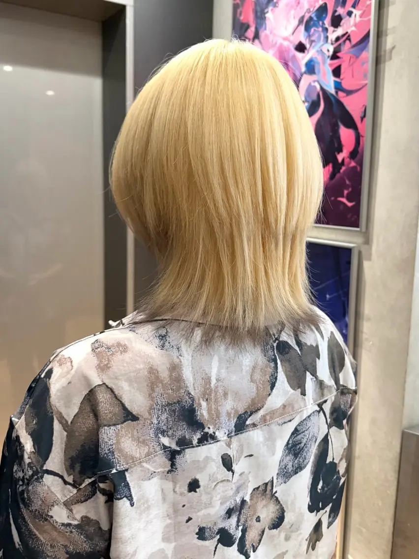 ミディアム ウルフカット カット ヘアカラー トリートメント 似合わせカット/ デザインカラー🦄のヘアスタイル