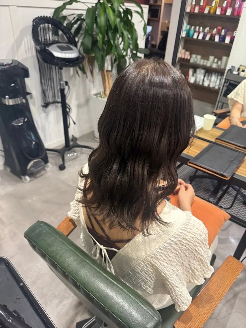 ミディアム カット ヘアカラー オリーブ🫒レイヤー /平尾/りの‎🤍のヘアスタイル