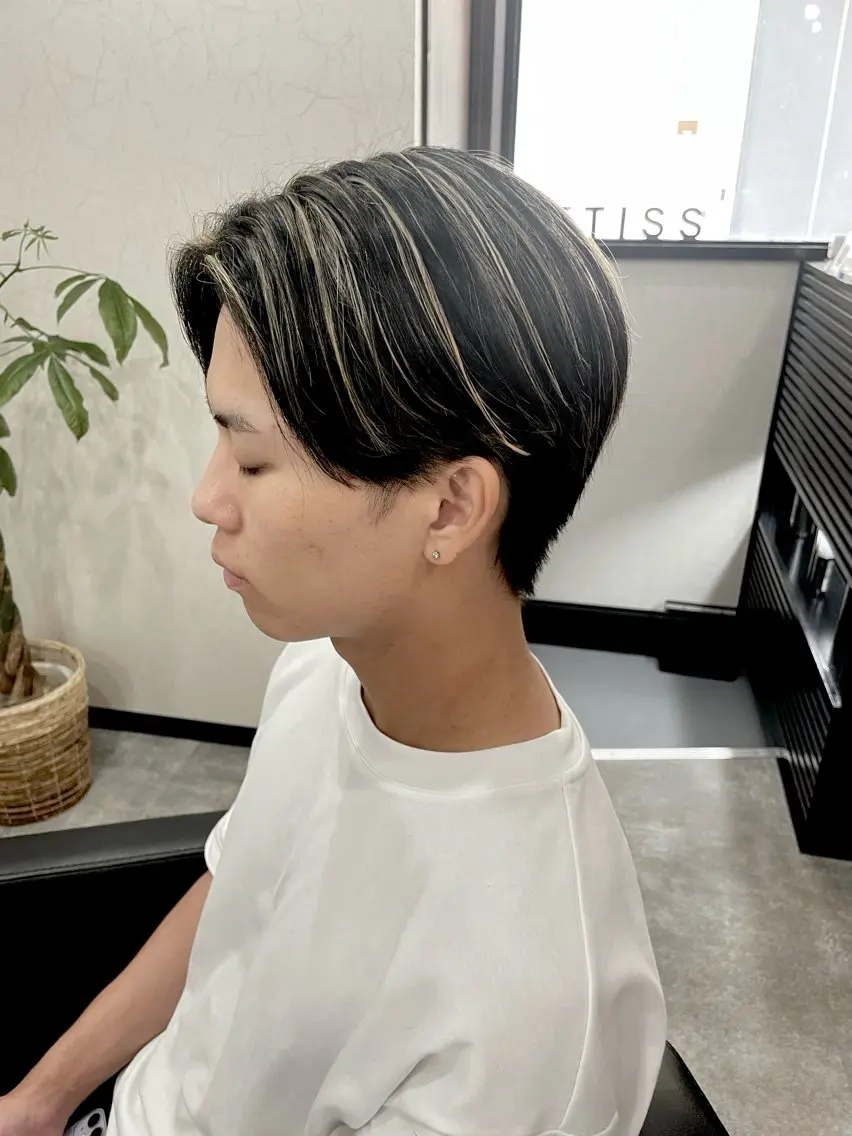 メンズポイントホイルハイライト⚡️⚡️の写真