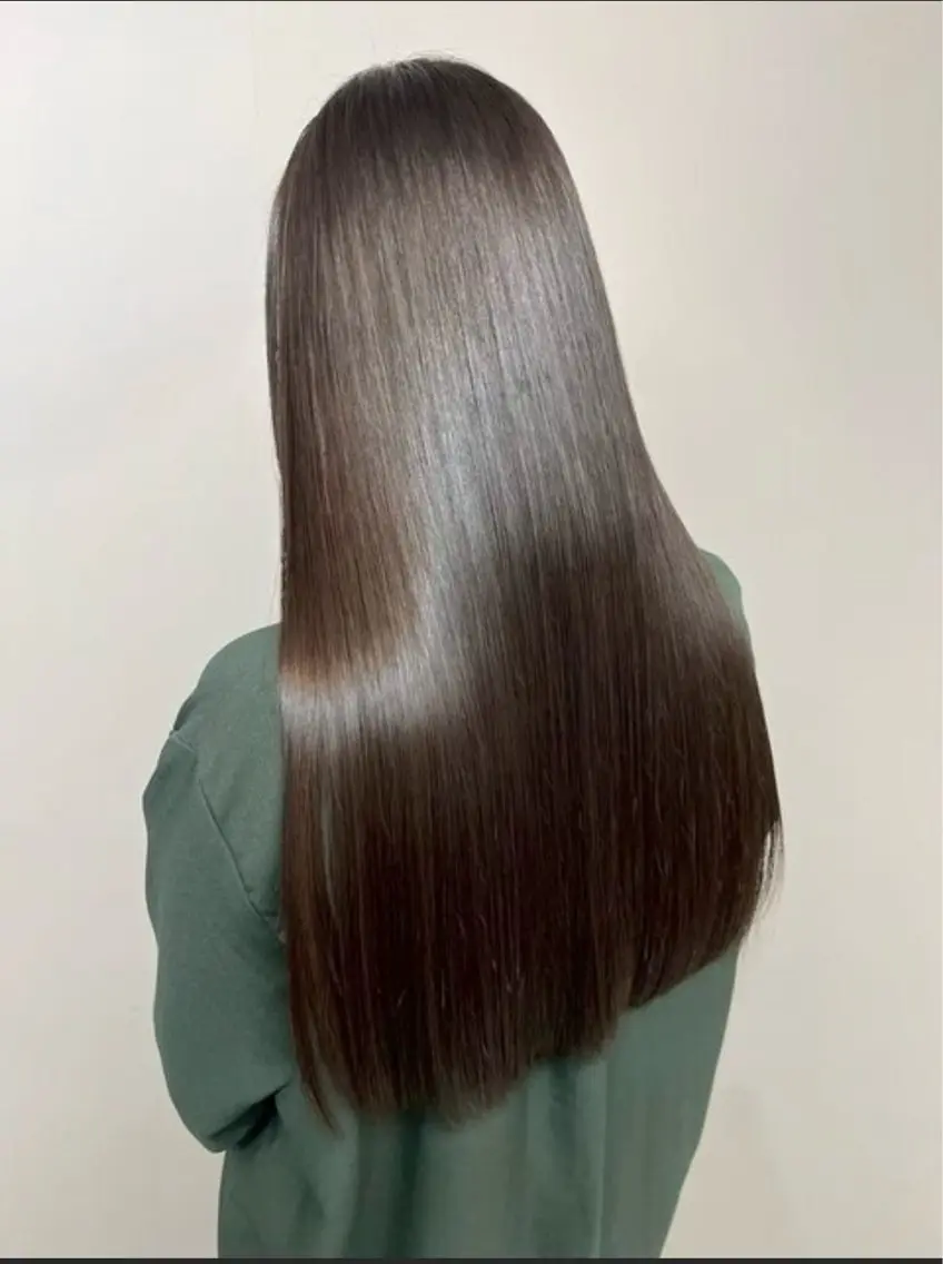 ロング tomo MiND HAiRのヘアスタイル
