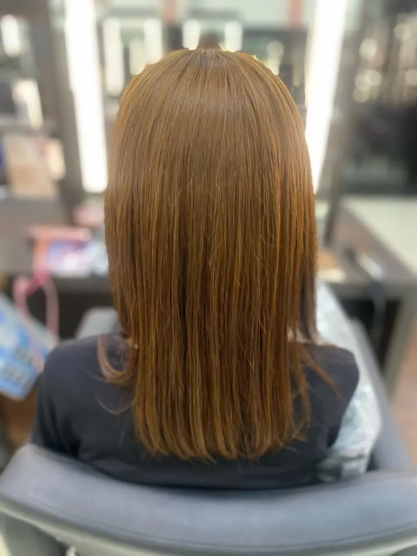 ミディアム アッシュ 池田 朱李のヘアスタイル