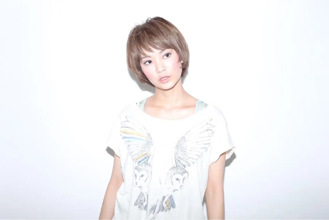 ショート カラー アッシュ ベージュカラー ショートヘア モテ髪透明感❤️ デイズヘアカラーのヘアスタイル