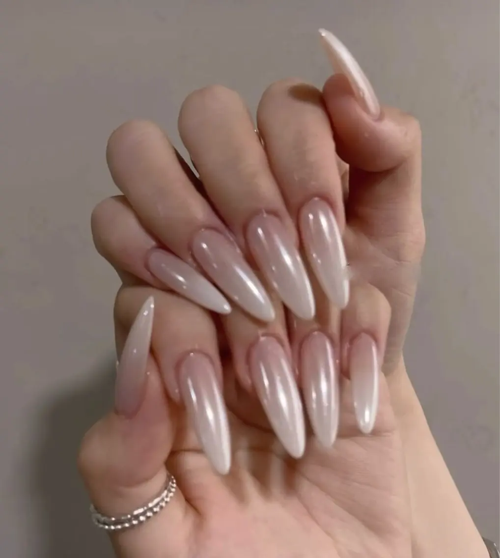 ネイル アートネイル ボルドー フレンチネイル ジェルネイル 氷ネイル・うるうるネイル ハンドネイル Julie NailSalonのネイルデザイン