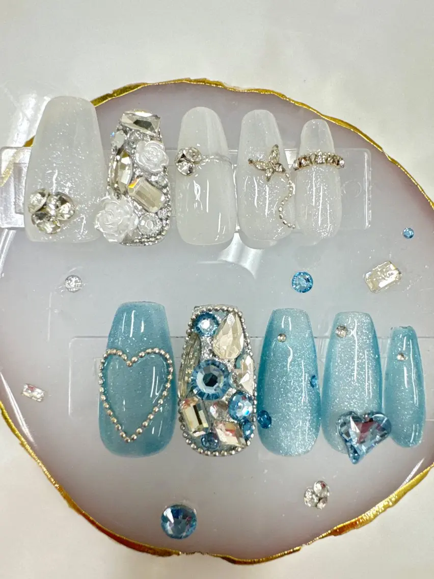ネイル チークネイル フットネイル フレンチネイル ジェルネイル マグネットネイル Queeens nailのネイルデザイン