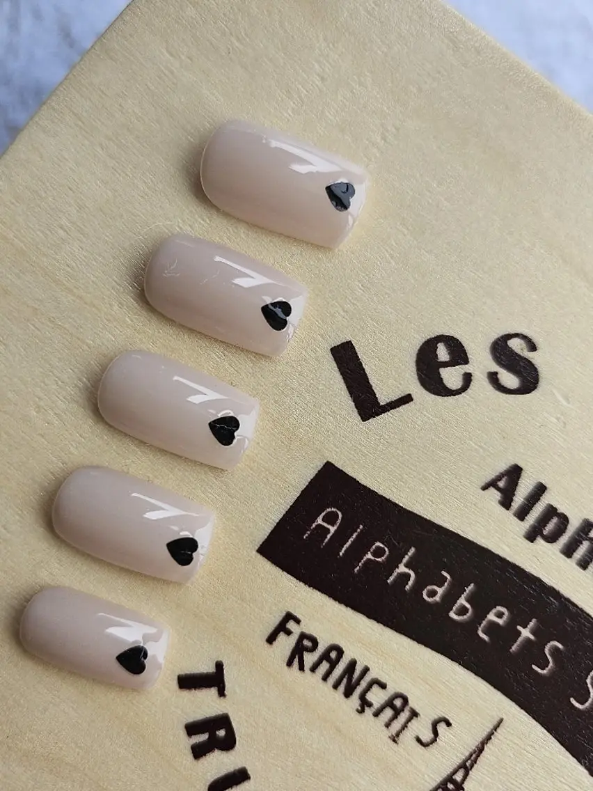 ネイル ハート ワンカラーネイル Noah'snail のネイルデザイン